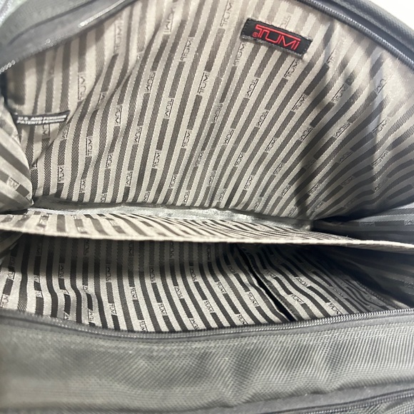 Tumi Black Men's Briefcase with Shoulder Strap - Picture 12 of 12